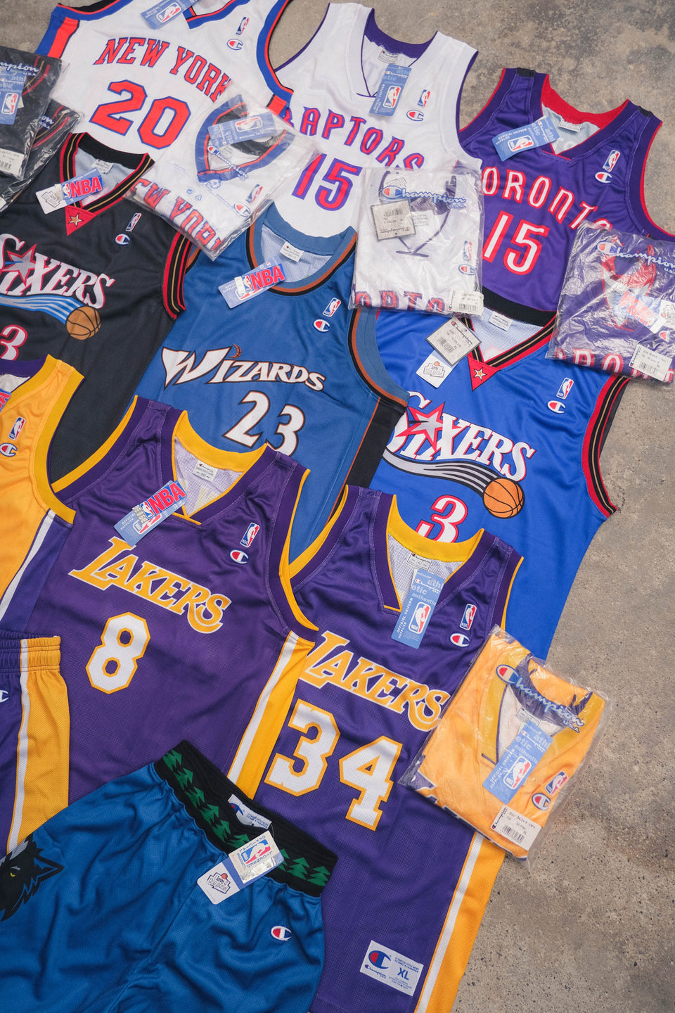 Die schönsten NBA Trikot Designs der 90s
