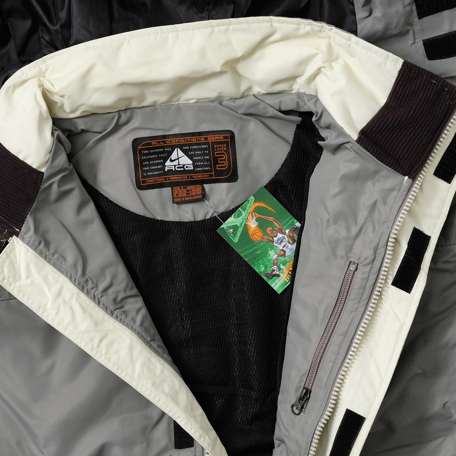 Vintage DS Nike ACG Jacket Medium 