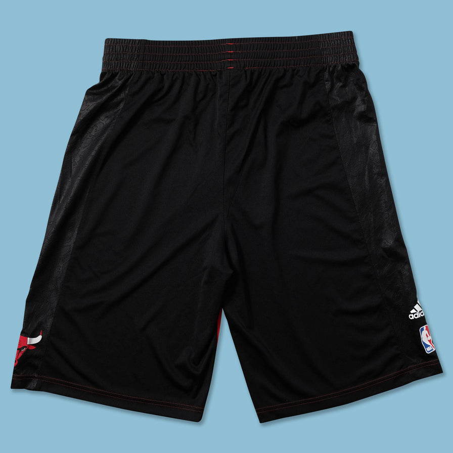 Vintage adidas Chicago Bulls Shorts Large - Double Double Vintage