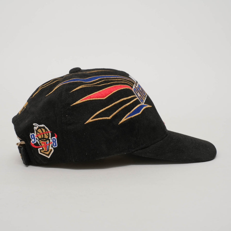 Vintage DS 1998 Starter Chicago Bulls Velcro Back 