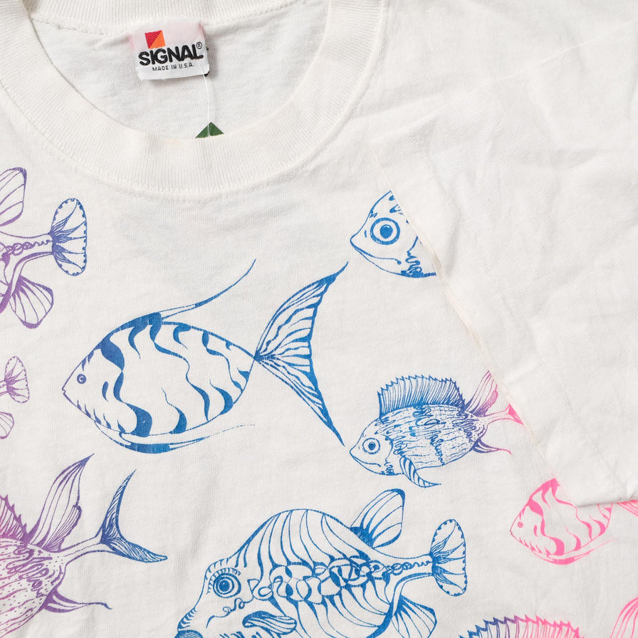 Vintage Women's Fish T-Shirt Medium 
