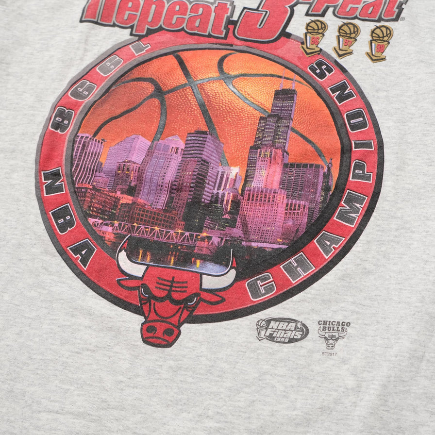 Vintage 1998 Chicago Bulls T-Shirt Large 