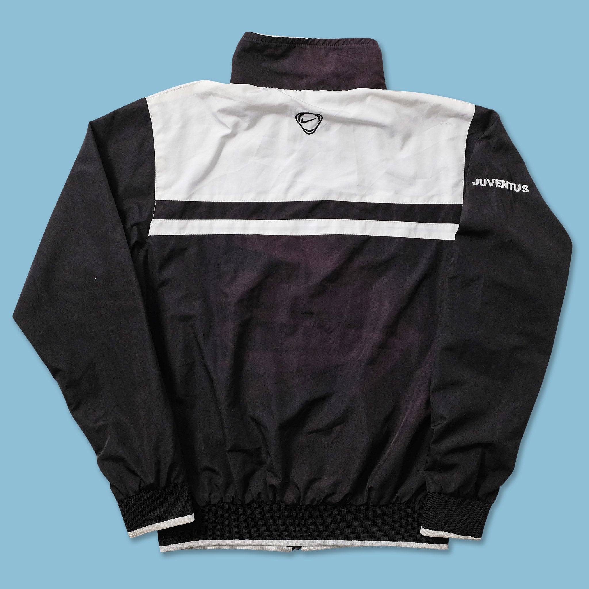 NIKE JUVENTUS Nylon Jacket マウンテンパーカー　古着 NIKE JUVENTUS ナイロンジャケット ナイキ ユヴェントス 00s y2k