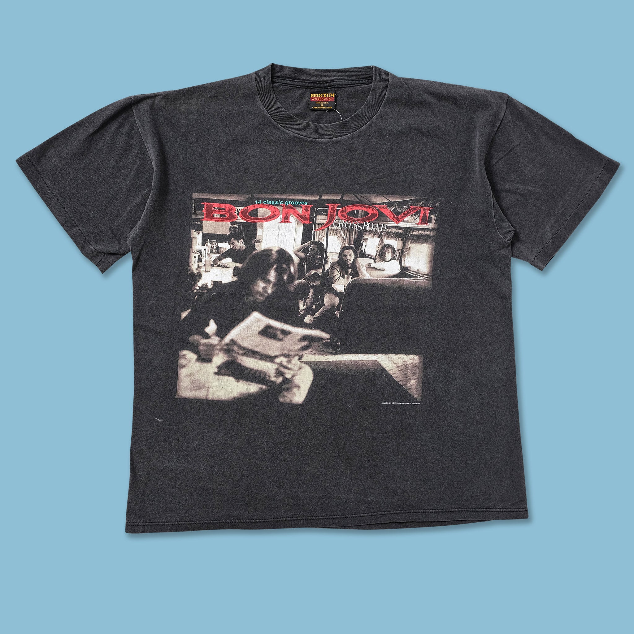 トップス BON JOVI 1994 Vintage 1994 Bon Jovi t-shirt Cross Road album