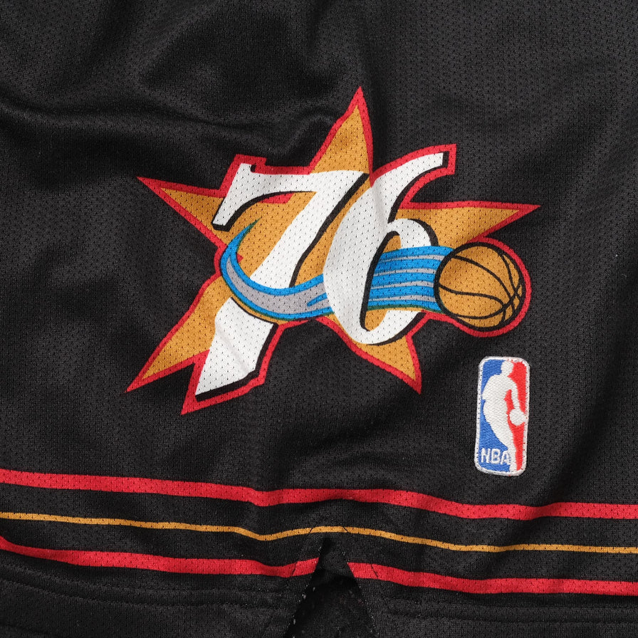 Vintage Philadelphia 76ers Shorts Large 