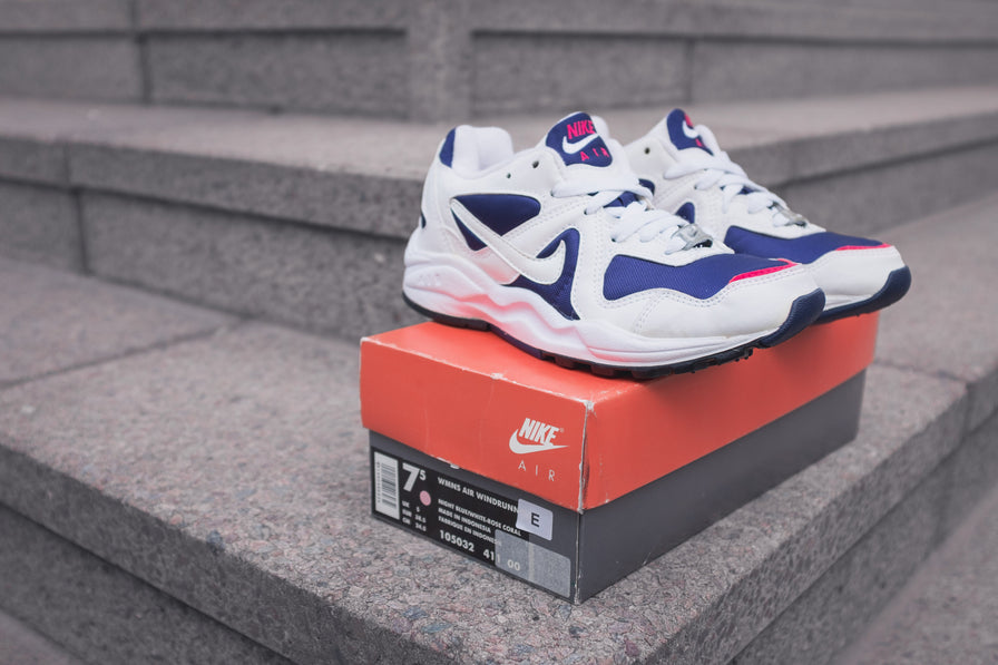 Vintage Women's Nike Air Windrunner (1995) EU 38.5 - Double Double Vintage