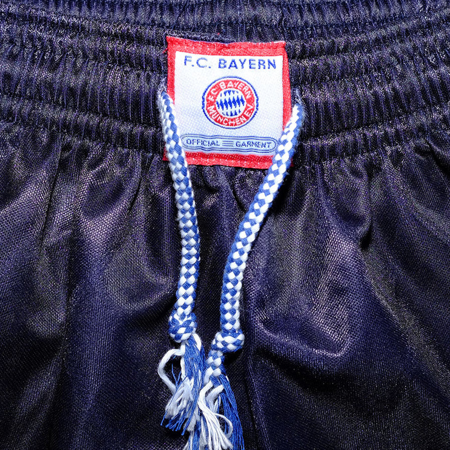 Vintage adidas Bayern Munich Shorts Small / Medium - Double Double Vintage