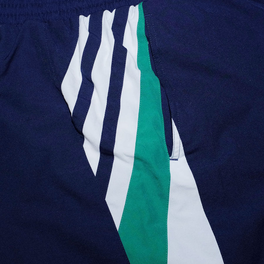 Vintage adidas Shorts Medium - Double Double Vintage