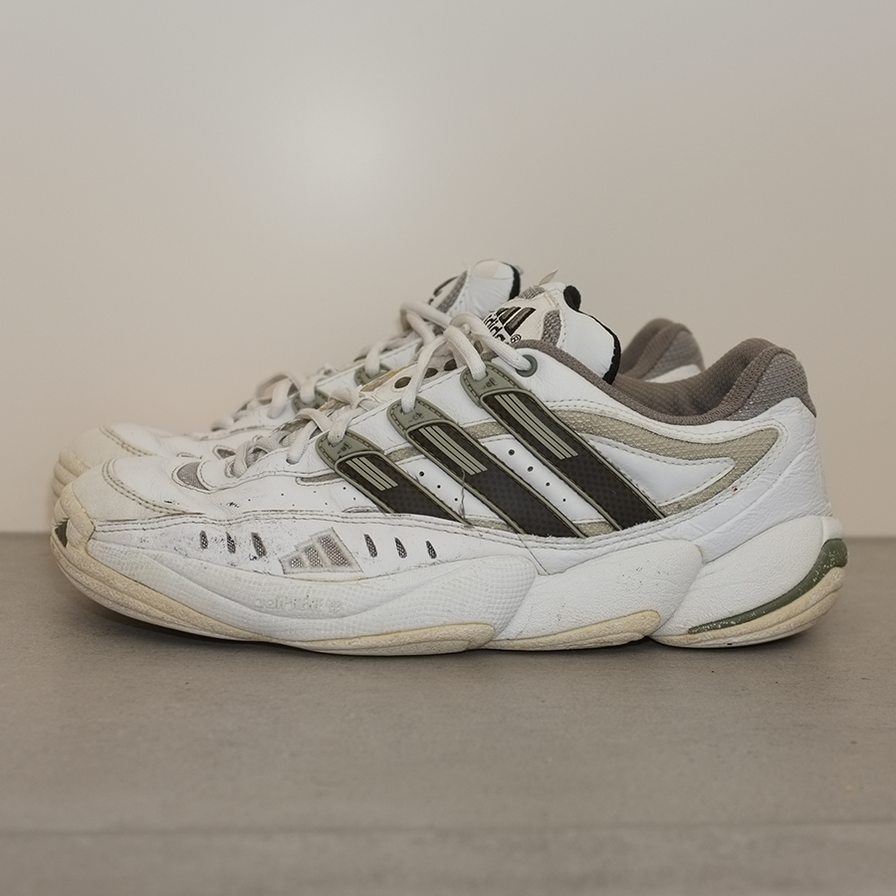 Vintage adidas Sneakers US 9,5 / EU 43 1/3 - Double Double Vintage