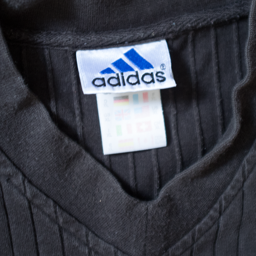 adidas V-Neck T-Shirt XLarge - Double Double Vintage