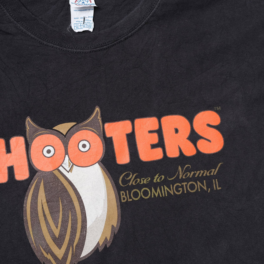 Vintage Hooters T-Shirt XLarge