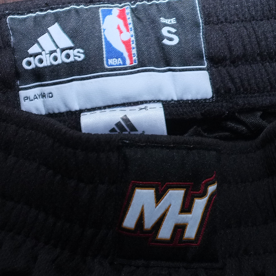 adidas Miami Heat NBA Shorts Medium / Large - Double Double Vintage