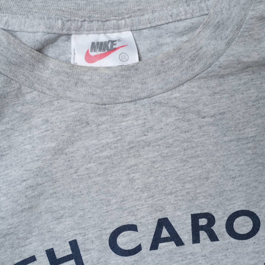 Vintage Nike North Carolina Basketball T-Shirt XXL