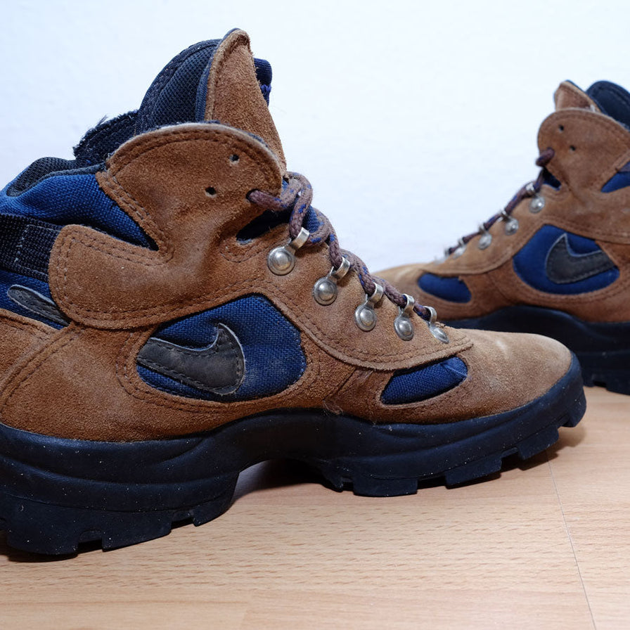 Vintage Women's Nike ACG Air Karst (2000) US 6 / EU 36.5 - Double Double Vintage