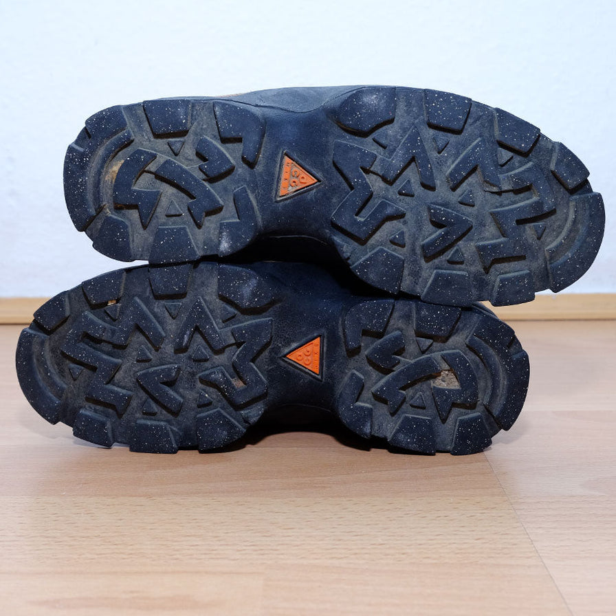 Vintage Women's Nike ACG Air Karst (2000) US 6 / EU 36.5 - Double Double Vintage