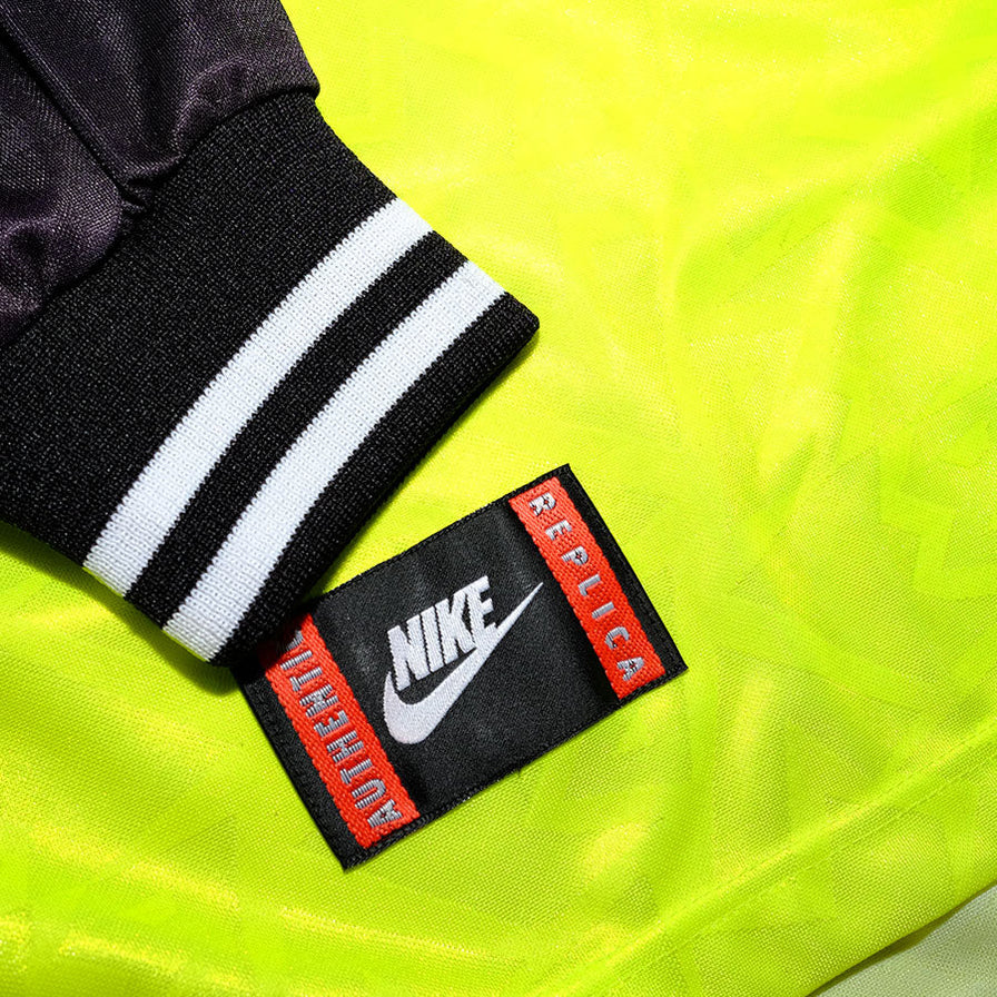 Vintage Nike Borussia Dortmund Jersey Medium / Large - Double Double Vintage