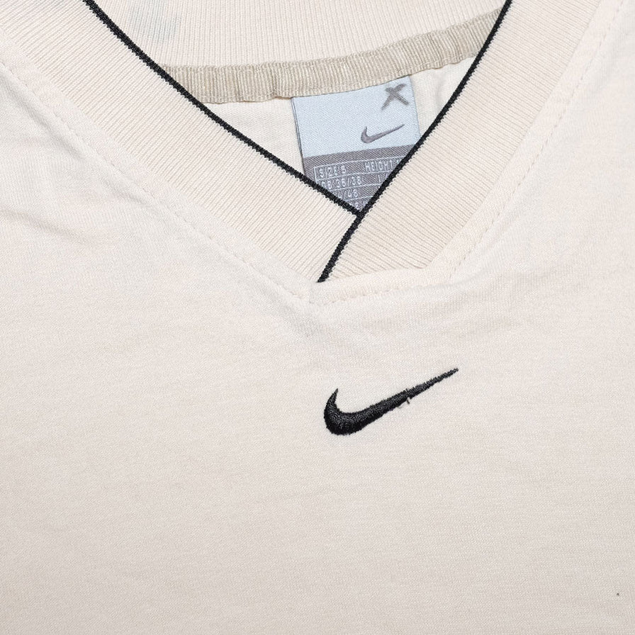 Vintage Nike Women's Cropped T-Shirt Onesize - Double Double Vintage