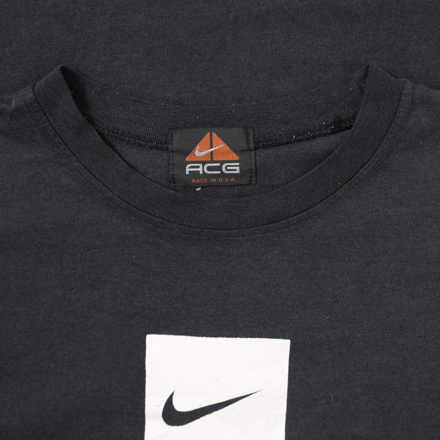Vintage Nike ACG T-Shirt Medium