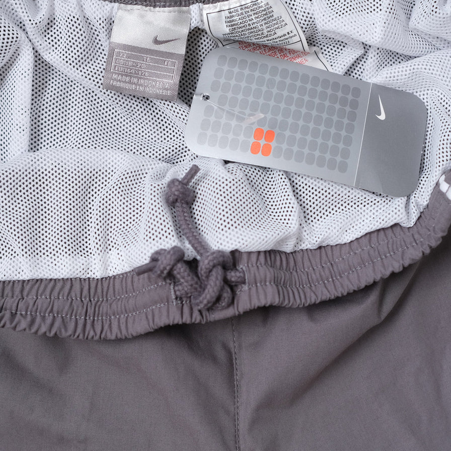 Vintage Deadstock Nike Shorts Small
