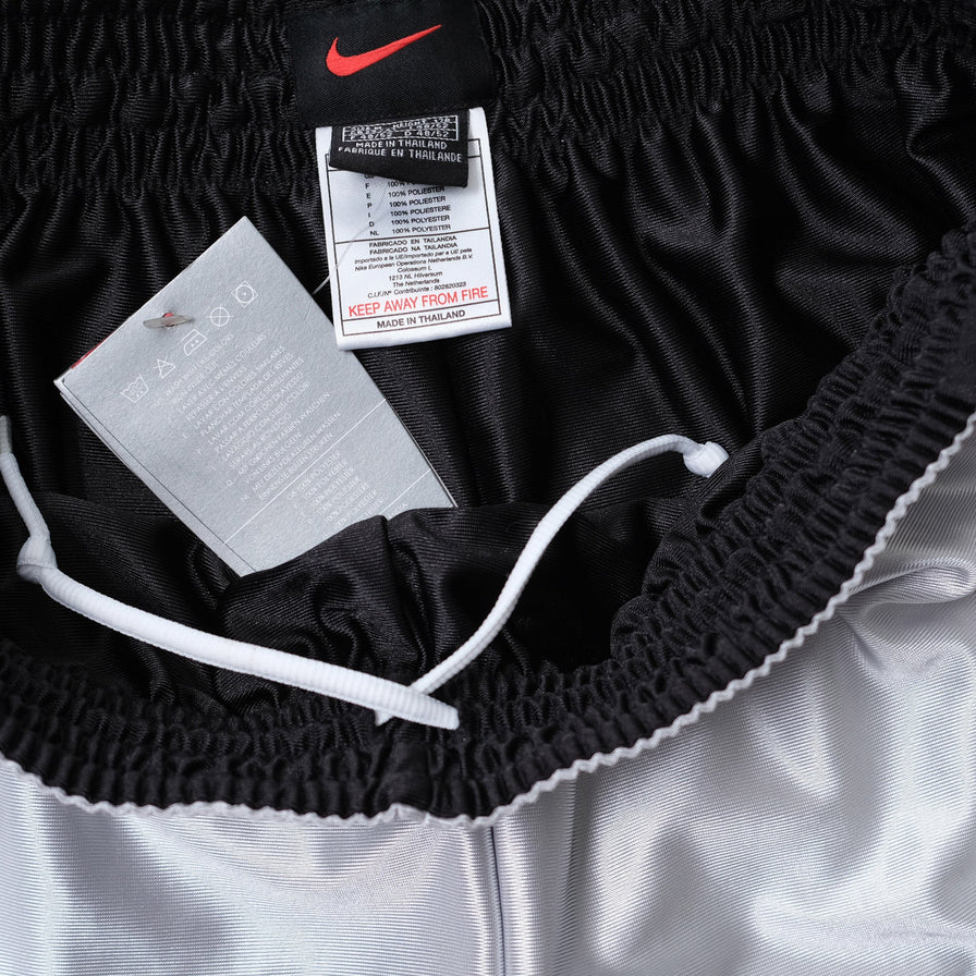 Vintage Deadstock Nike Basketball Shorts Medium / Large