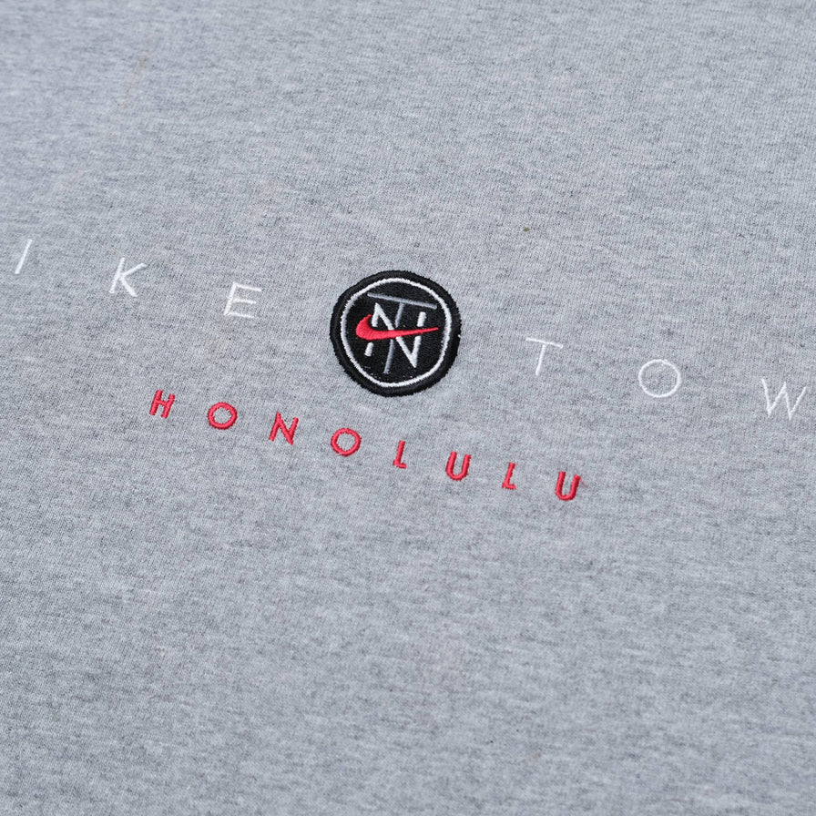 Vintage Nike Town Honululu T-Shirt Small / Medium