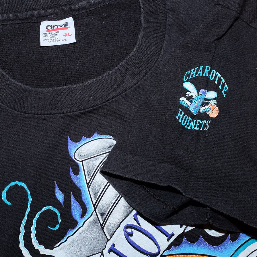 Vintage Charlotte Hornets T-Shirt XLarge - Double Double Vintage