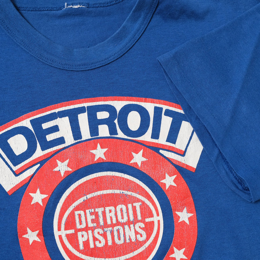 Vintage Detroit Pistons T-Shirt Medium / Large