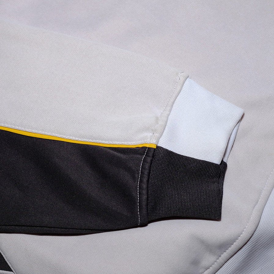 Umbro Sweater Large - Double Double Vintage
