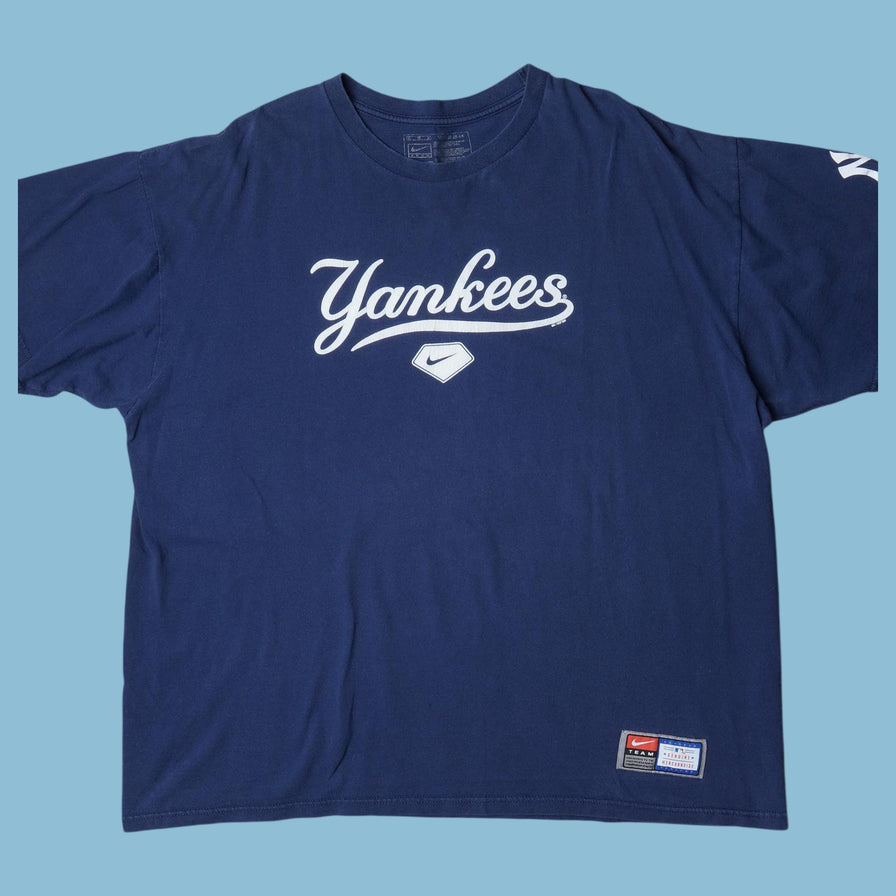 Vintage Nike 2000s Yankees T-Shirt - XL
