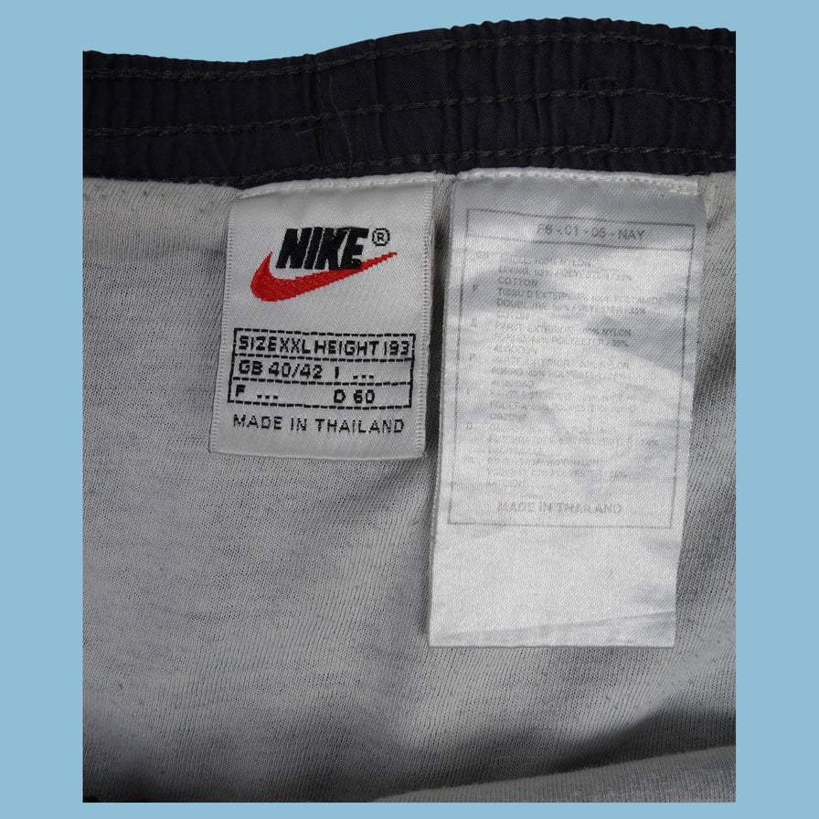 Vintage Nike 2000s Sport Shorts - 2XL - NFF Vintage