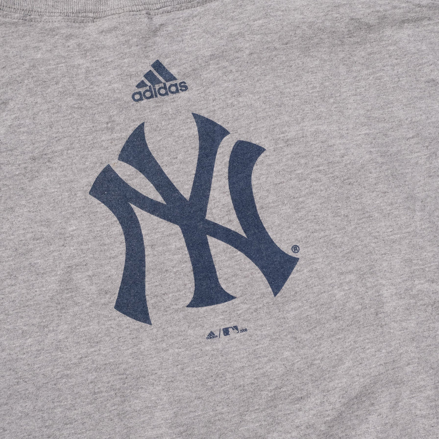 Vintage adidas New York Yankees T-Shirt XXL
