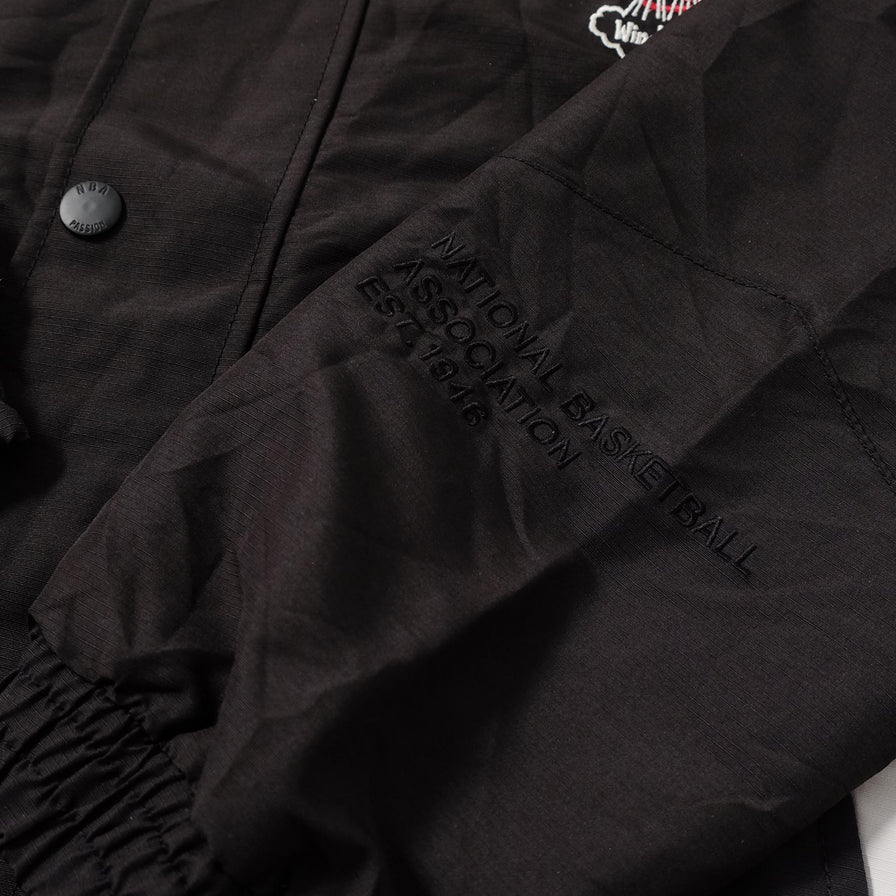 Chicago Bulls Light Jacket Large 