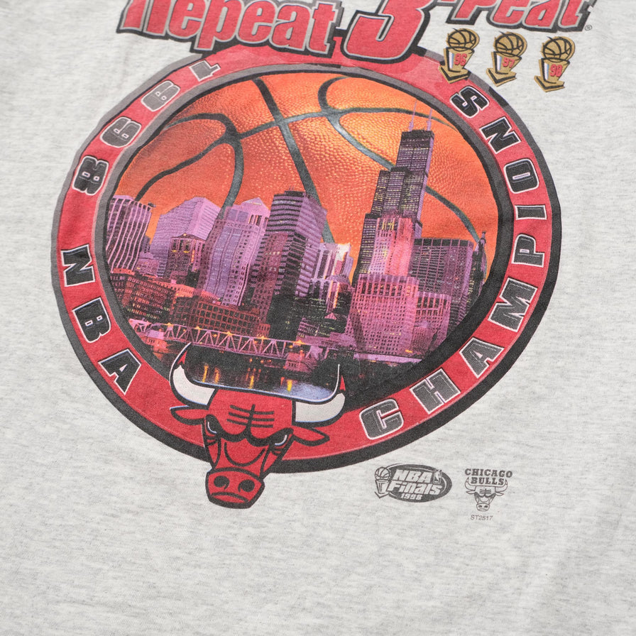 Vintage 1998 Chicago Bulls T-Shirt Large 