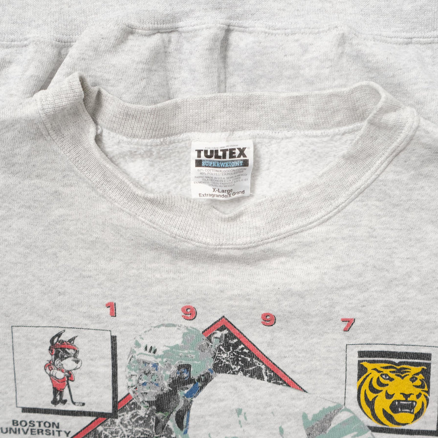 Vintage 1997 NCAA Hockey Sweater Large 