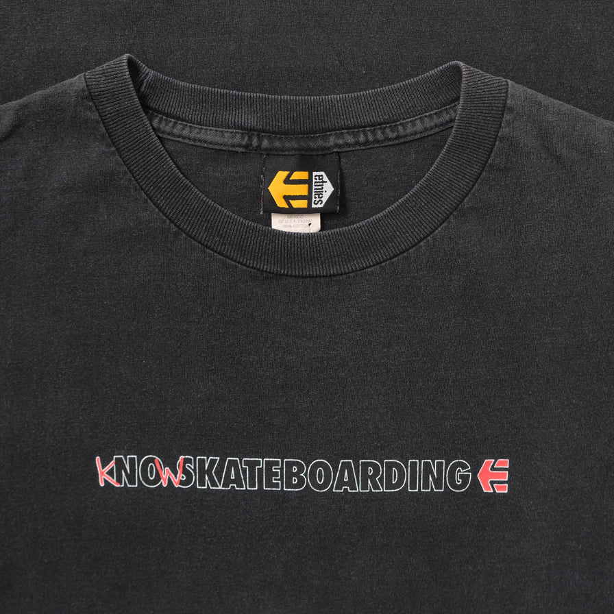 Vintage Etnies T-Shirt Medium 