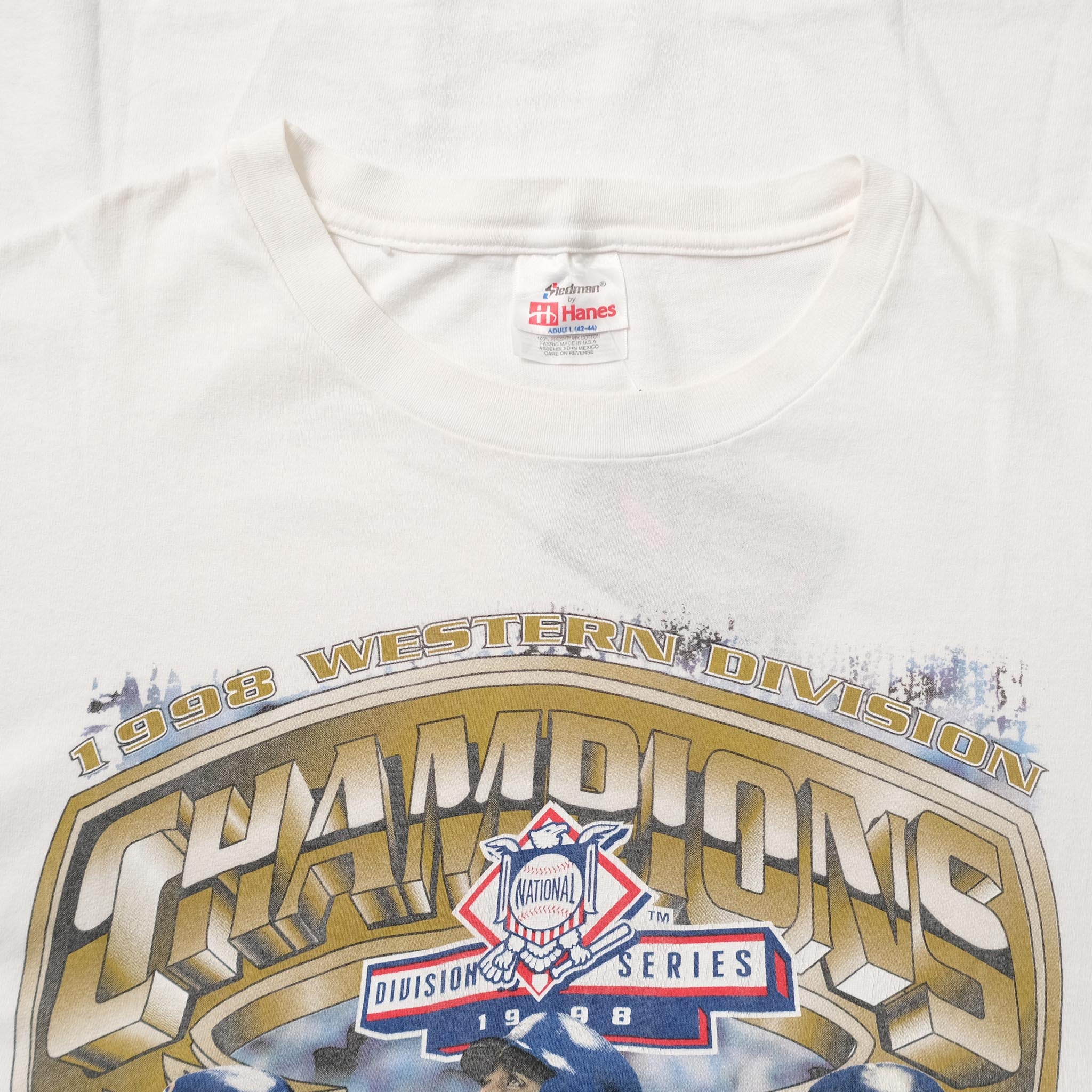 Vintage MLB (Logo 7) - San Diego Padres T-Shirt 1998 X-Large – Vintage Club  Clothing