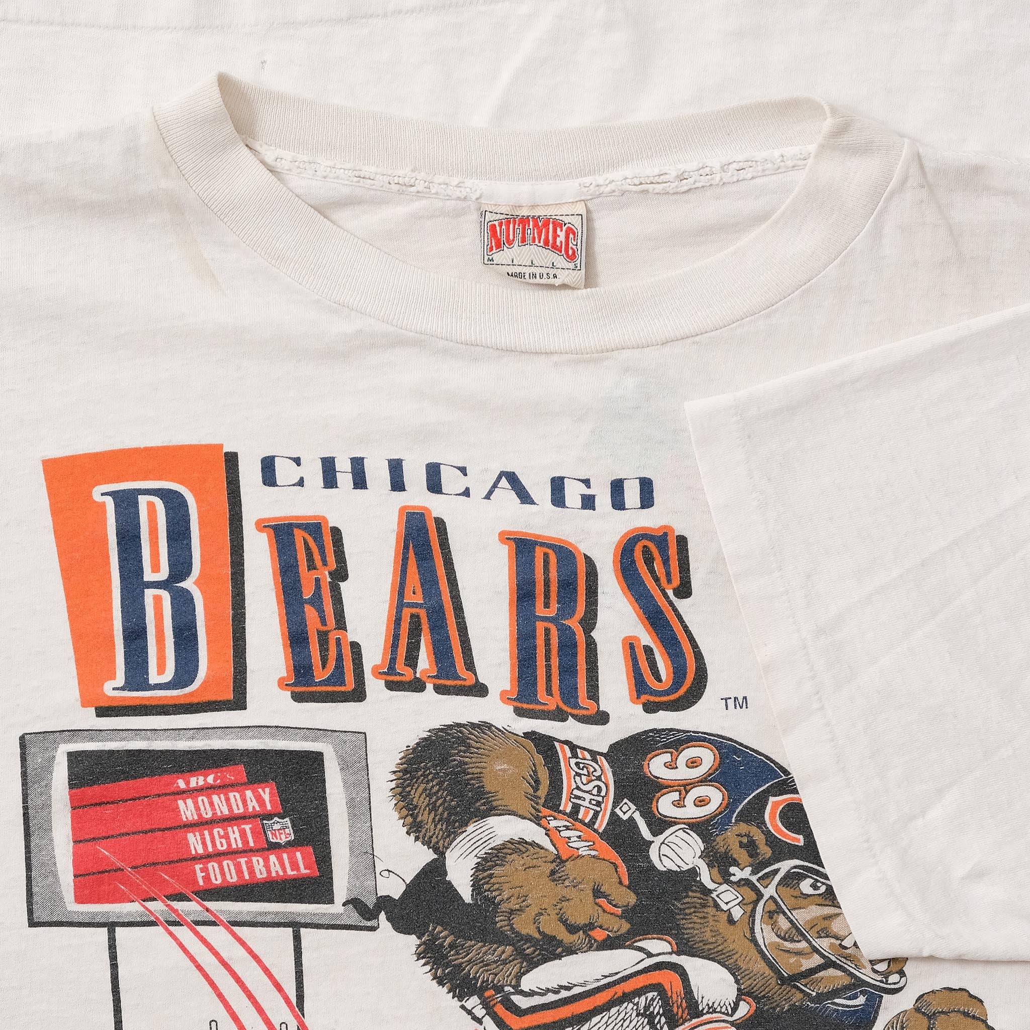 Vintage late 90s “Chicago Cubs” nutmeg t-shirt • - Depop