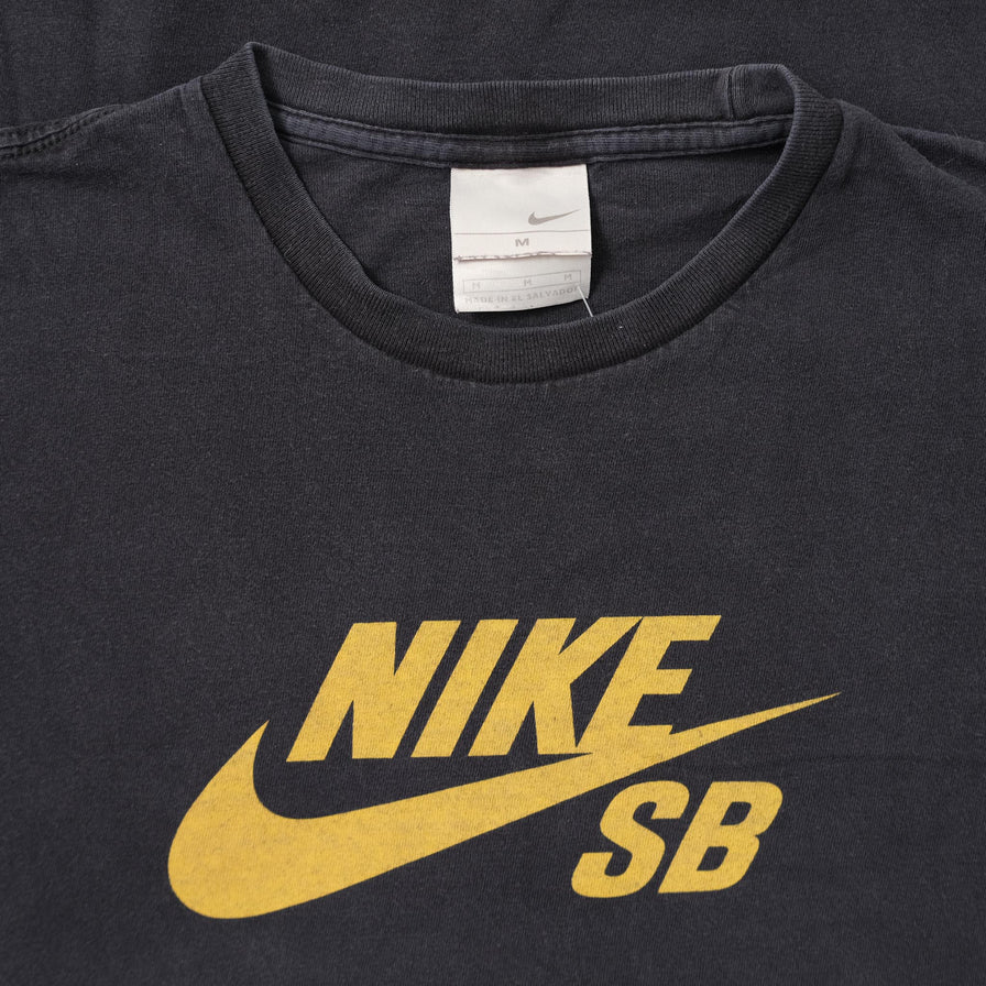 Yellow And Black Nike Shirt Nike SB T-Shirt Small Double Double Vintage