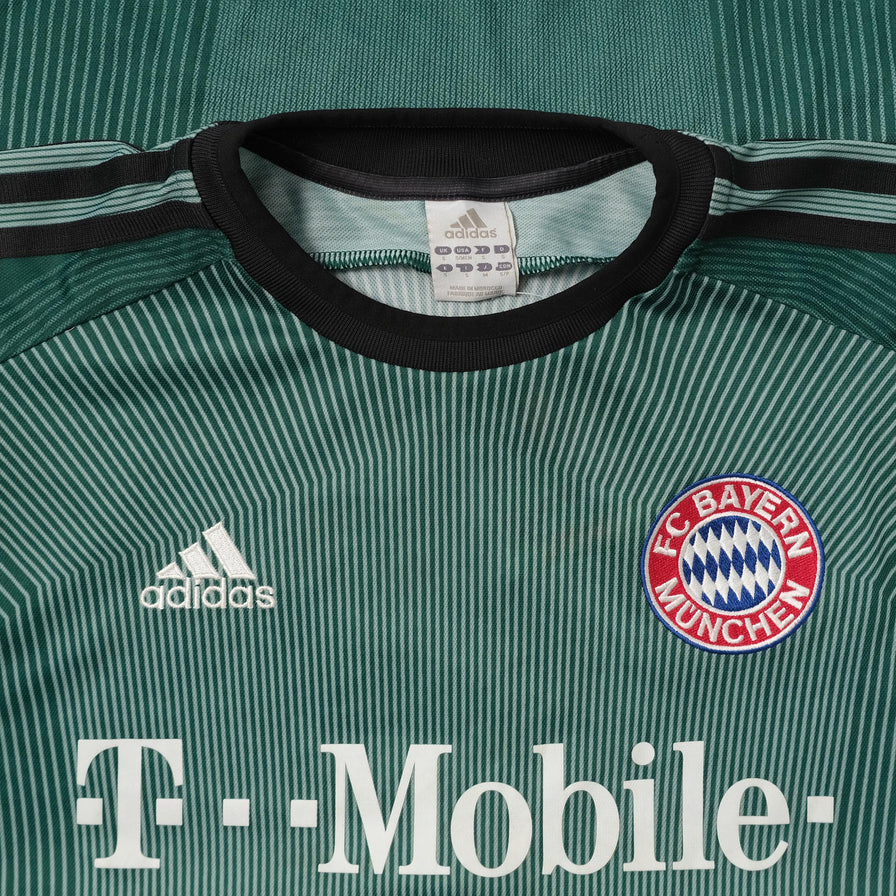 2003 Adidas FC Bayern Kahn Jersey Small 