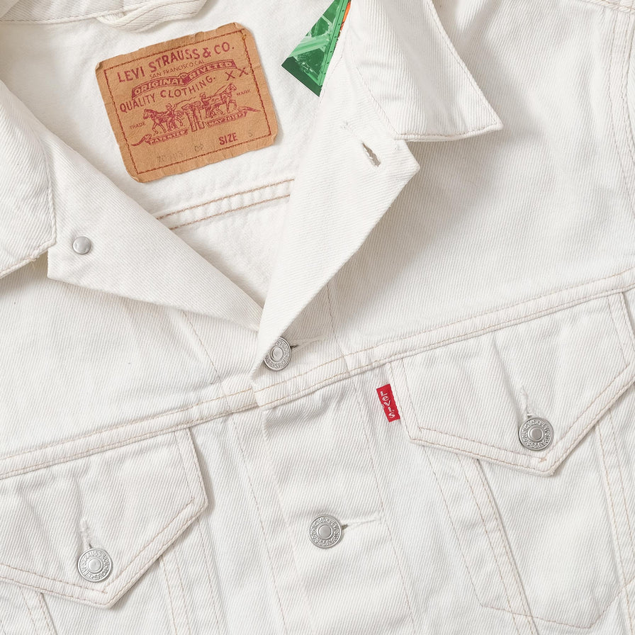 Women's Levis Denim Jacket Medium 