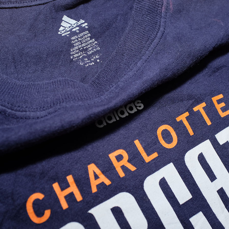 Vintage adidas Charlotte Bobcats Longsleeve Large / XLarge - Double Double Vintage