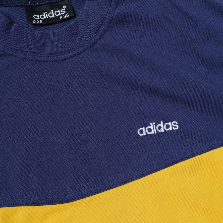 Vintage adidas Women's T-Shirt Medium