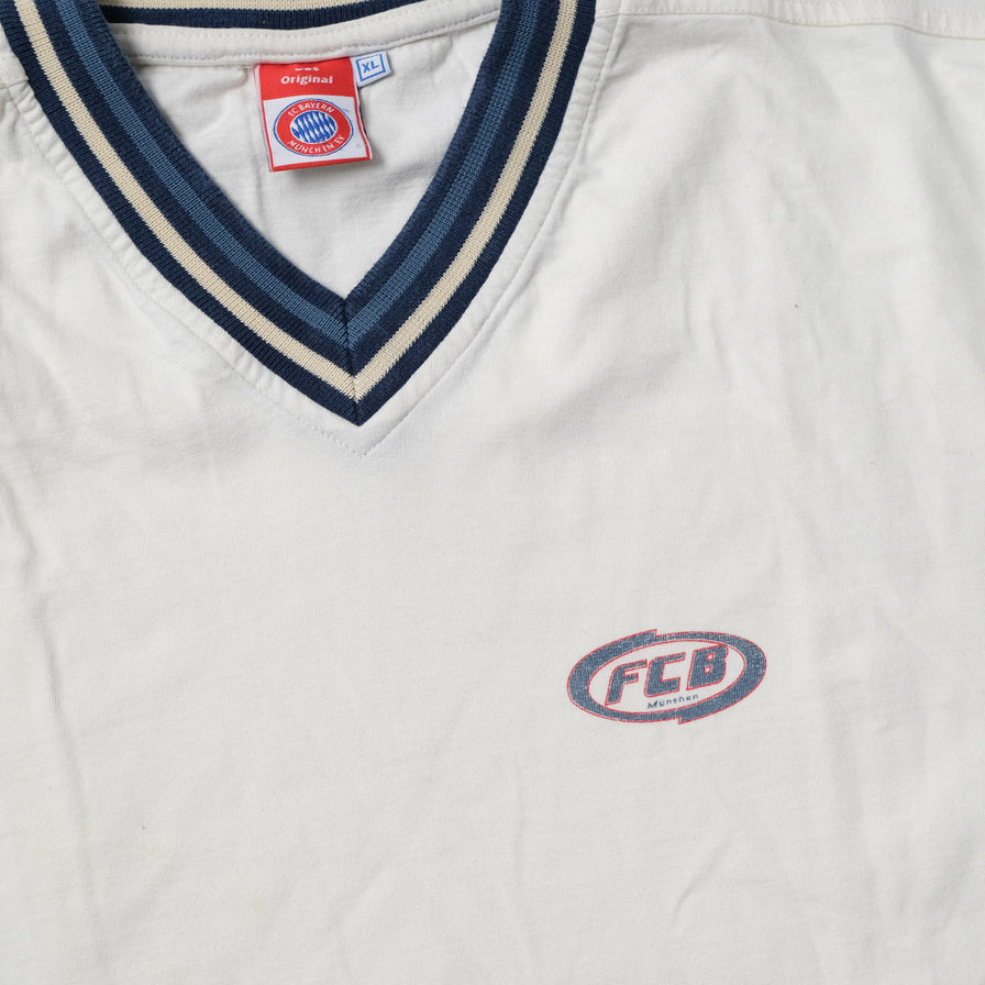Vintage FC Bayern Munich V-Neck T-Shirt XLarge