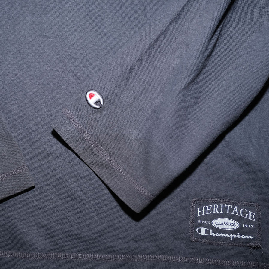 Champion Longsleeve Medium - Double Double Vintage