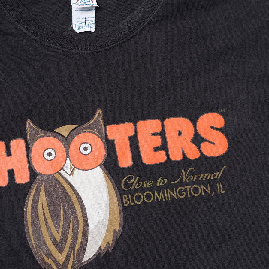 Vintage Hooters T-Shirt XLarge
