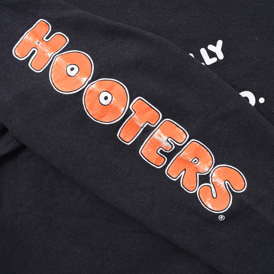 Vintage Hooters Sweater Small