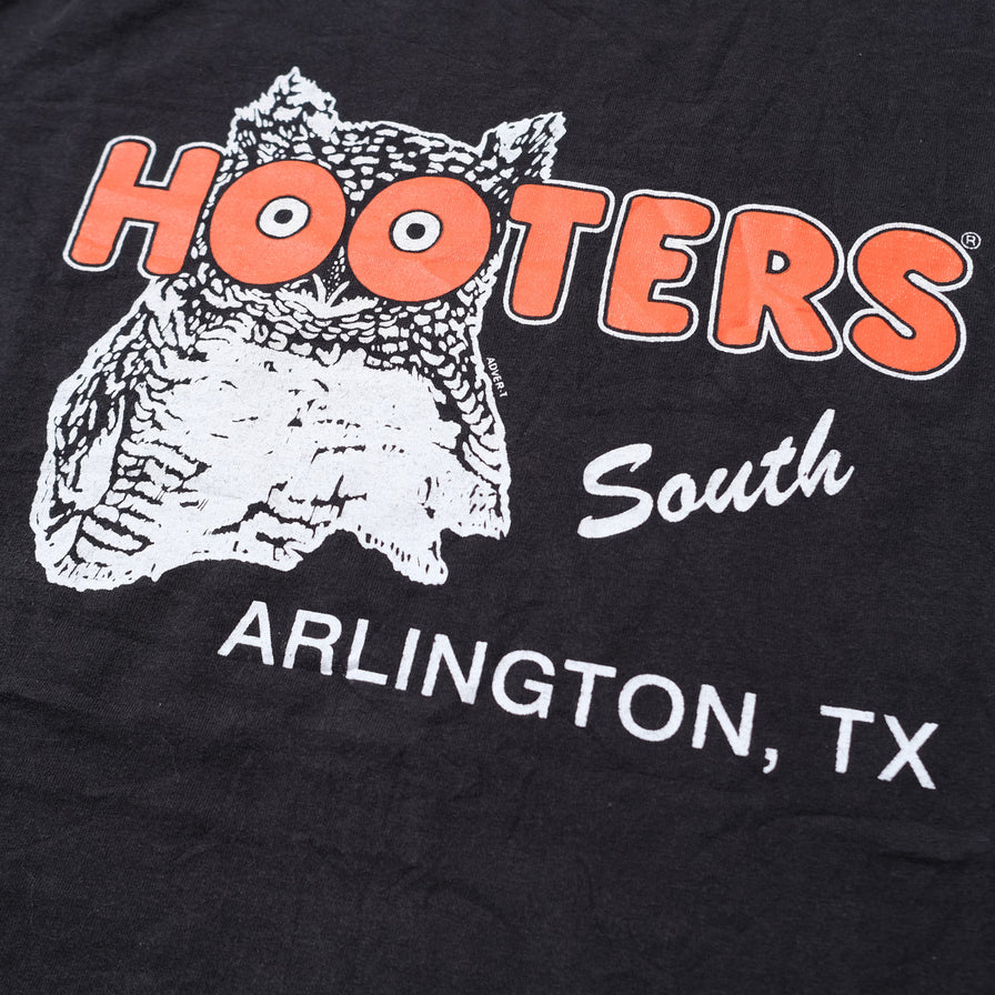 Vintage Hooters Arlington T-Shirt XLarge