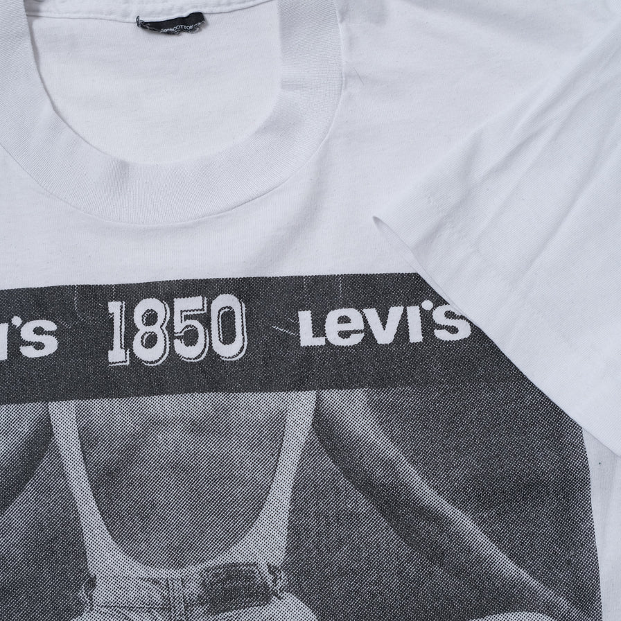Vintage Levis T-Shirt Medium / Large