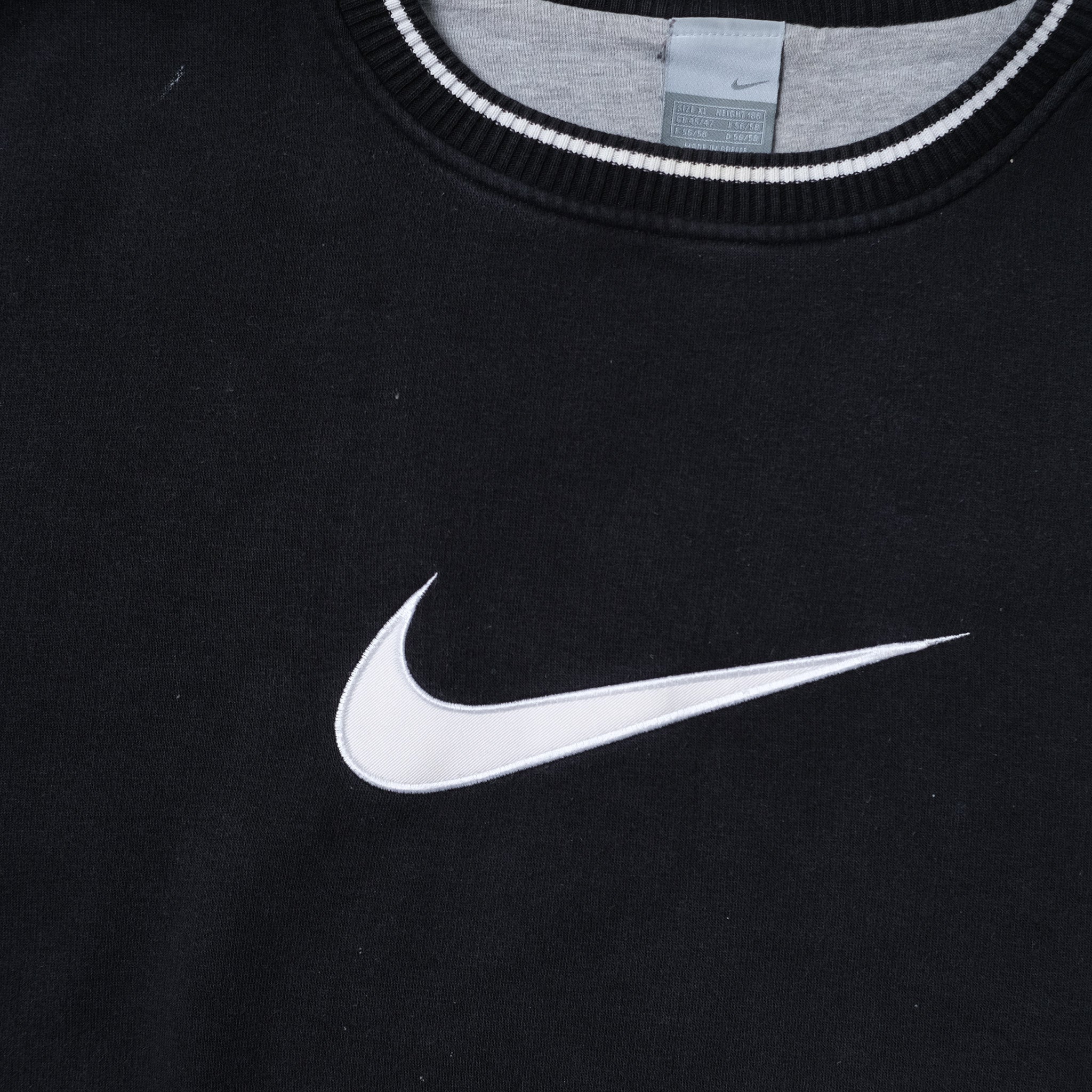 Black nike sign outlet