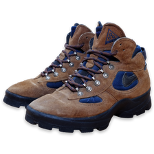 Vintage Women's Nike ACG Air Karst (2000) US 6 / EU 36.5 - Double Double Vintage